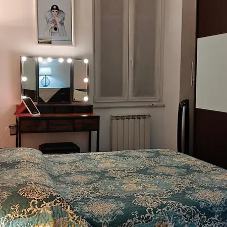 Tirona - Apartament La Spezia
